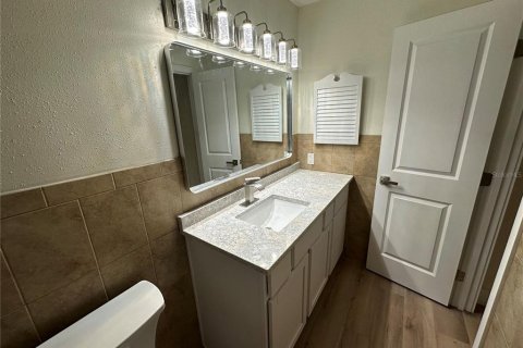 Commercial property in Tampa, Florida 8 bedrooms, 295.89 sq.m. № 2379058 - photo 16