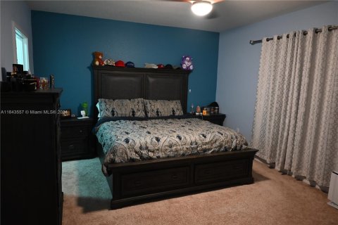 House in Homestead, Florida 4 bedrooms, 197.51 sq.m. № 1811625 - photo 4