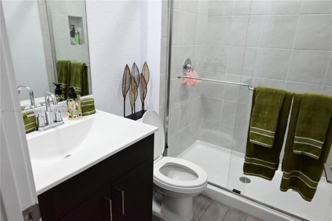 House in Homestead, Florida 4 bedrooms, 197.51 sq.m. № 1811625 - photo 6