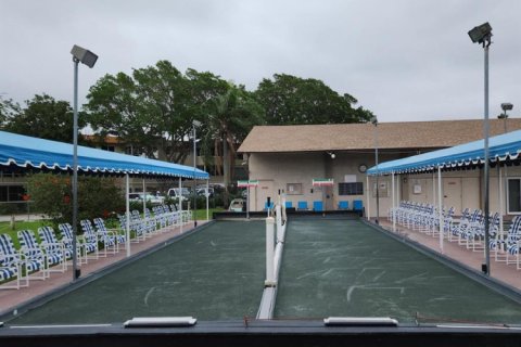 Condominio en venta en Palm Springs, Florida, 1 dormitorio, 72 m2 № 2146010 - foto 25