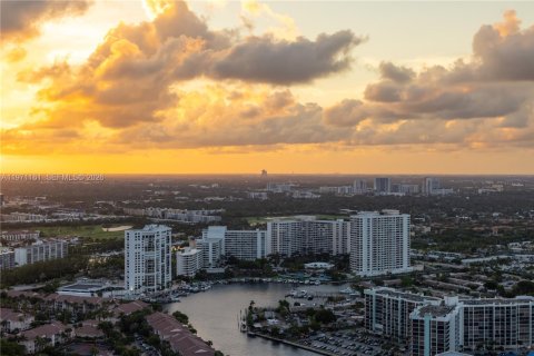 Купить кондоминиум в Холливуд, Флорида 2 спальни, 104.89м2, № 2032092 - фото 27