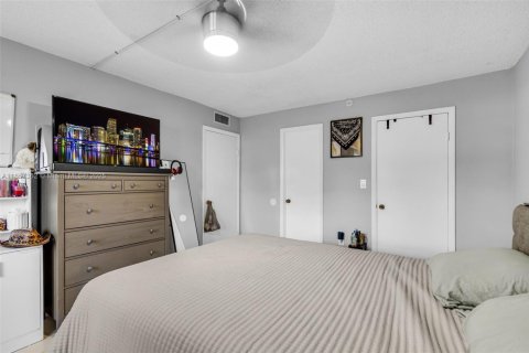 Купить кондоминиум в Майами, Флорида 2 спальни, 102.1м2, № 2054403 - фото 9