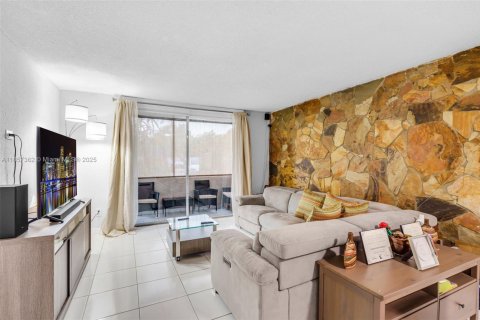 Купить кондоминиум в Майами, Флорида 2 спальни, 102.1м2, № 2054403 - фото 5