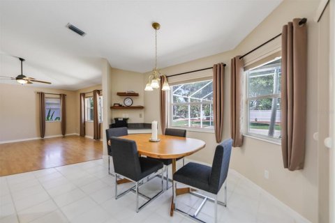 House in North Fort Myers, Florida 3 bedrooms, 180.6 sq.m. № 1904321 - photo 20