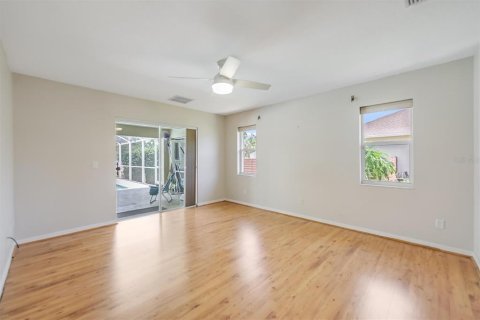 House in North Fort Myers, Florida 3 bedrooms, 180.6 sq.m. № 1904321 - photo 11