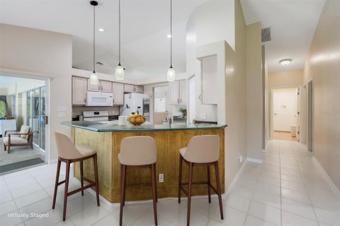 House in North Fort Myers, Florida 3 bedrooms, 180.6 sq.m. № 1904321 - photo 16