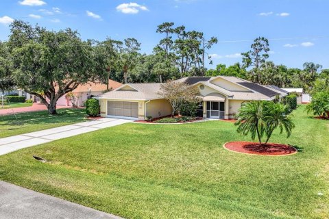 House in North Fort Myers, Florida 3 bedrooms, 180.6 sq.m. № 1904321 - photo 4