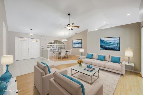 House in North Fort Myers, Florida 3 bedrooms, 180.6 sq.m. № 1904321 - photo 8