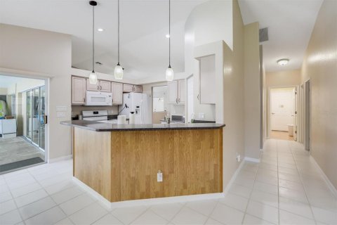 House in North Fort Myers, Florida 3 bedrooms, 180.6 sq.m. № 1904321 - photo 17