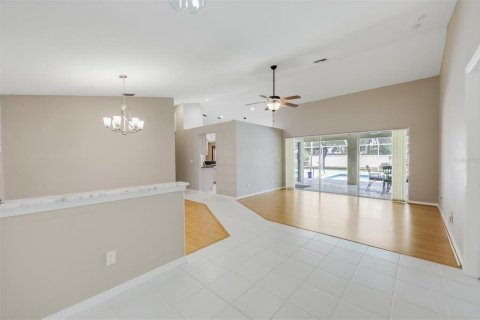 House in North Fort Myers, Florida 3 bedrooms, 180.6 sq.m. № 1904321 - photo 7