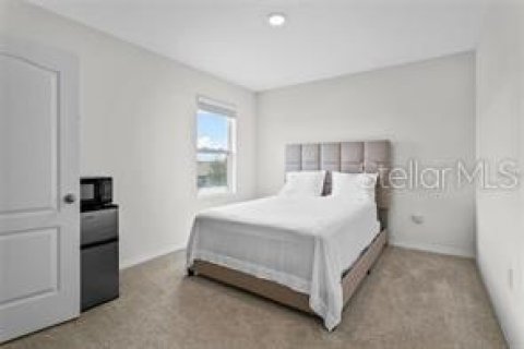 House in Kissimmee, Florida 8 bedrooms, 262.36 sq.m. № 2098454 - photo 21