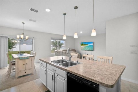 House in Kissimmee, Florida 8 bedrooms, 262.36 sq.m. № 2098454 - photo 13