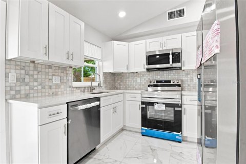 Casa en venta en New Port Richey, Florida, 3 dormitorios, 99.13 m2 № 2210132 - foto 12
