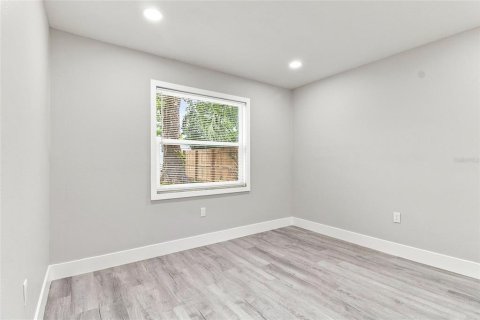Casa en venta en New Port Richey, Florida, 3 dormitorios, 99.13 m2 № 2210132 - foto 24