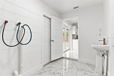Casa en venta en New Port Richey, Florida, 3 dormitorios, 99.13 m2 № 2210132 - foto 14