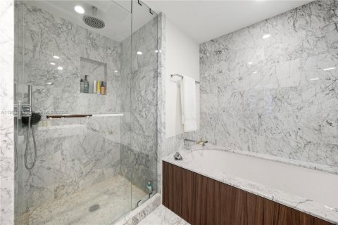 Copropriété à louer à Miami, Floride: 1 chambre, 94.95 m2 № 1954472 - photo 11