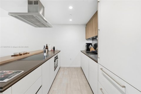 Copropriété à louer à Miami, Floride: 1 chambre, 94.95 m2 № 1954472 - photo 16