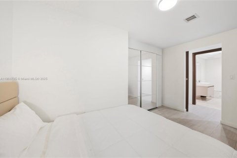 Copropriété à louer à Miami, Floride: 1 chambre, 94.95 m2 № 1954472 - photo 4