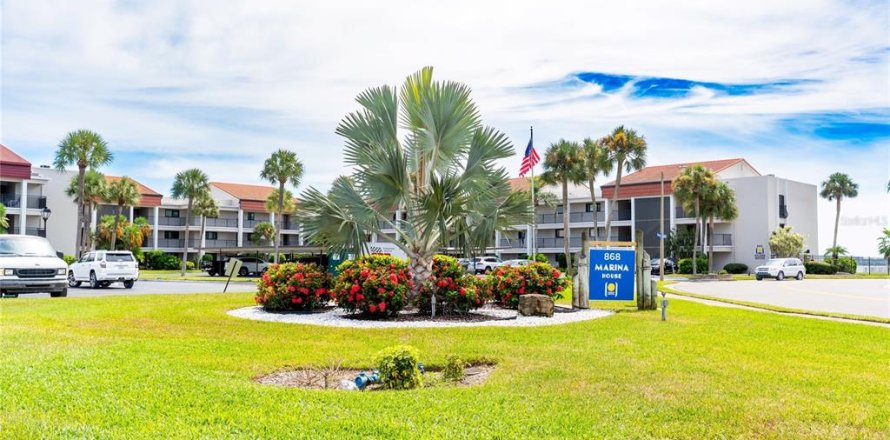 Condo in Clearwater, Florida, 2 bedrooms  № 2396557