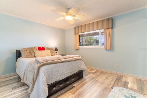 Condo in Clearwater, Florida, 2 bedrooms  № 2396557 - photo 24