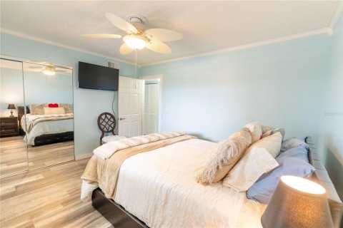 Condo in Clearwater, Florida, 2 bedrooms  № 2396557 - photo 17