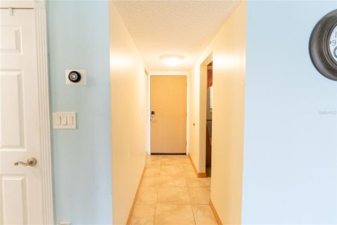 Condo in Clearwater, Florida, 2 bedrooms  № 2396557 - photo 9