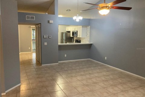Condo in Orlando, Florida, 2 bedrooms  № 1802869 - photo 6