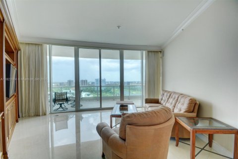 Condo in Aventura, Florida, 4 bedrooms  № 1821757 - photo 21