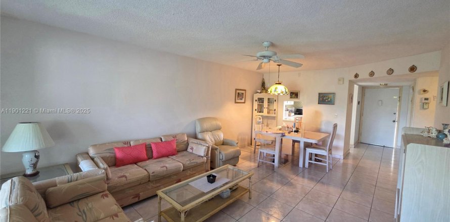 Condominio en Deerfield Beach, Florida, 2 dormitorios № 2034249