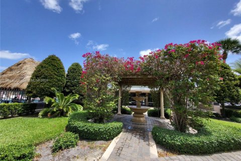 Condominio en venta en Deerfield Beach, Florida, 2 dormitorios, 84.26 m2 № 2034249 - foto 15