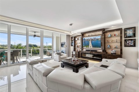 Condo in Palm Beach Gardens, Florida, 2 bedrooms  № 1949004 - photo 7