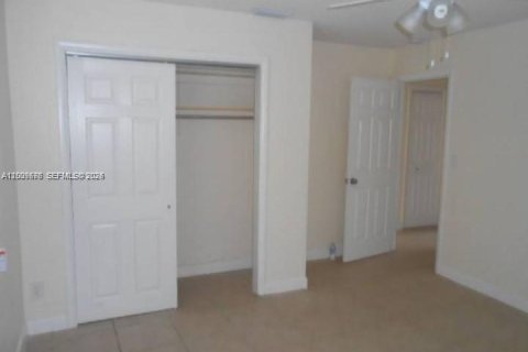 Villa ou maison à louer à Deerfield Beach, Floride: 4 chambres, 118.54 m2 № 2178940 - photo 9