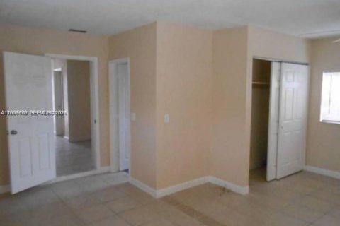 Villa ou maison à louer à Deerfield Beach, Floride: 4 chambres, 118.54 m2 № 2178940 - photo 6