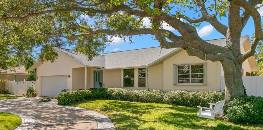 Casa en Tierra Verde, Florida 3 dormitorios, 178.37 m2 № 1919797