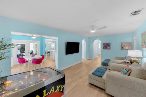 Villa ou maison à vendre à Tierra Verde, Floride: 3 chambres, 178.37 m2 № 1919797 - photo 12