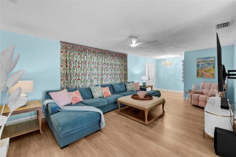 Villa ou maison à vendre à Tierra Verde, Floride: 3 chambres, 178.37 m2 № 1919797 - photo 6