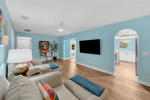 Villa ou maison à vendre à Tierra Verde, Floride: 3 chambres, 178.37 m2 № 1919797 - photo 11