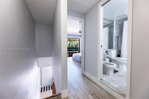 Adosado en venta en Miami, Florida, 2 dormitorios, 107.02 m2 № 1964495 - foto 24