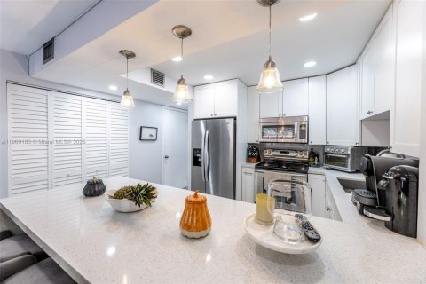 Adosado en venta en Miami, Florida, 2 dormitorios, 107.02 m2 № 1964495 - foto 16