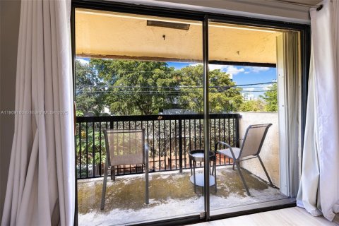 Adosado en venta en Miami, Florida, 2 dormitorios, 107.02 m2 № 1964495 - foto 28