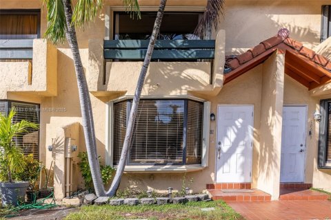 Adosado en venta en Miami, Florida, 2 dormitorios, 107.02 m2 № 1964495 - foto 2