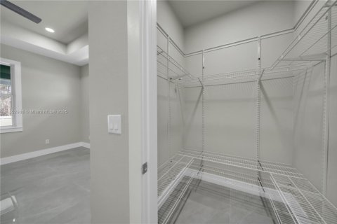 House in Lehigh Acres, Florida 3 bedrooms № 1872234 - photo 25