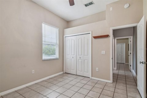House in New Port Richey, Florida 4 bedrooms, 157.19 sq.m. № 1900448 - photo 11