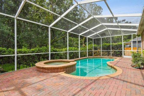 House in New Port Richey, Florida 4 bedrooms, 157.19 sq.m. № 1900448 - photo 25