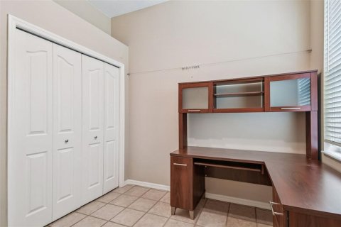 House in New Port Richey, Florida 4 bedrooms, 157.19 sq.m. № 1900448 - photo 13