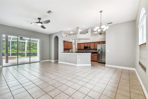 House in New Port Richey, Florida 4 bedrooms, 157.19 sq.m. № 1900448 - photo 5