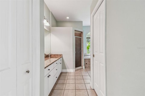 House in New Port Richey, Florida 4 bedrooms, 157.19 sq.m. № 1900448 - photo 19