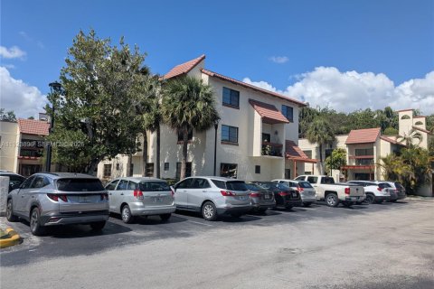 Condominio en venta en Miami, Florida, 3 dormitorios, 115.2 m2 № 1982164 - foto 4