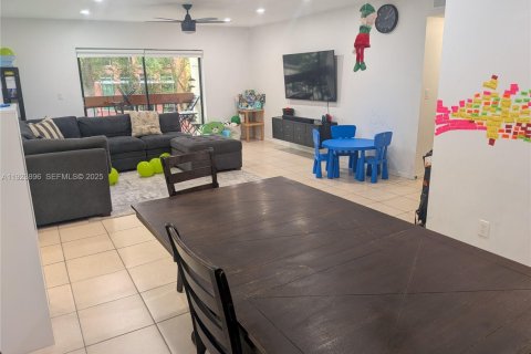 Condominio en venta en Miami, Florida, 3 dormitorios, 115.2 m2 № 1982164 - foto 6