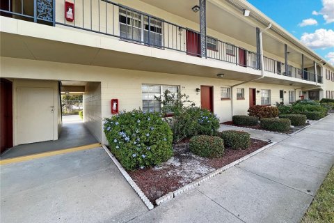 Casa en alquiler en Orlando, Florida, 1 dormitorio, 50.35 m2 № 1853759 - foto 1